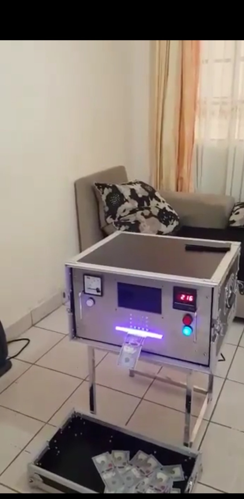Location machine / heure.. Possibilité de déplacer partout dans le monde